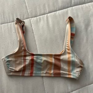 bathing suit/ bikini